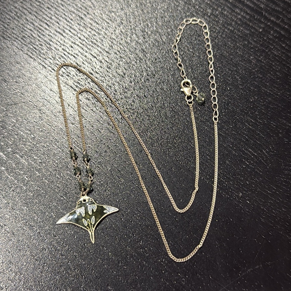 Manta Ray Pendant Necklace